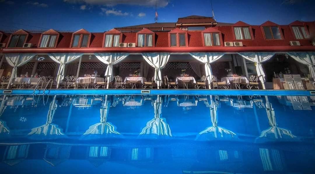 Complex Racic Hotell Voyvodinovo Eksteriør bilde